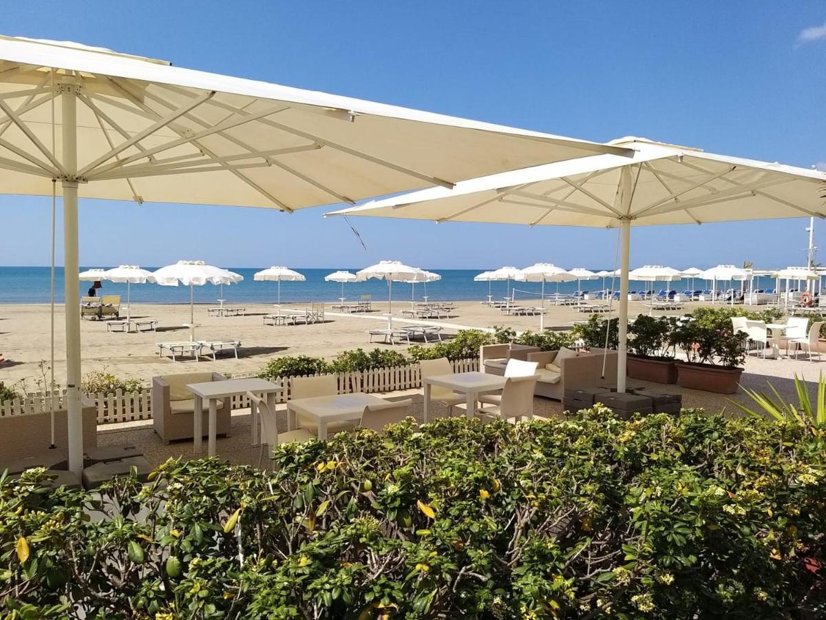 Hotel Miramare Castiglione della Pescaia Buitenkant foto