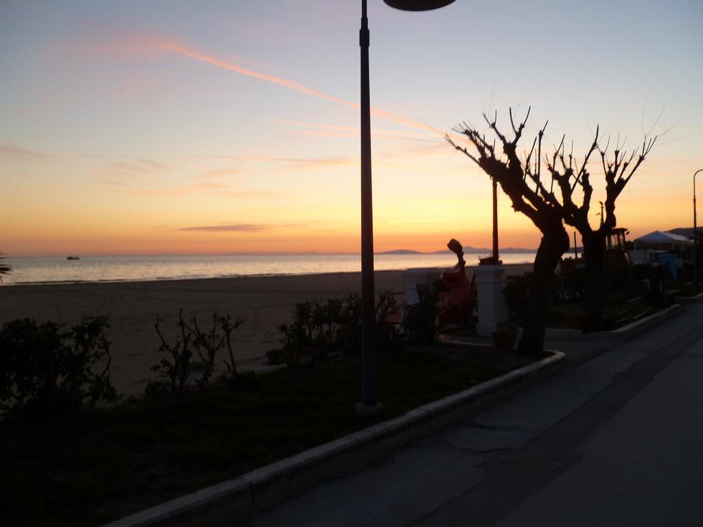 Hotel Miramare Castiglione della Pescaia Buitenkant foto